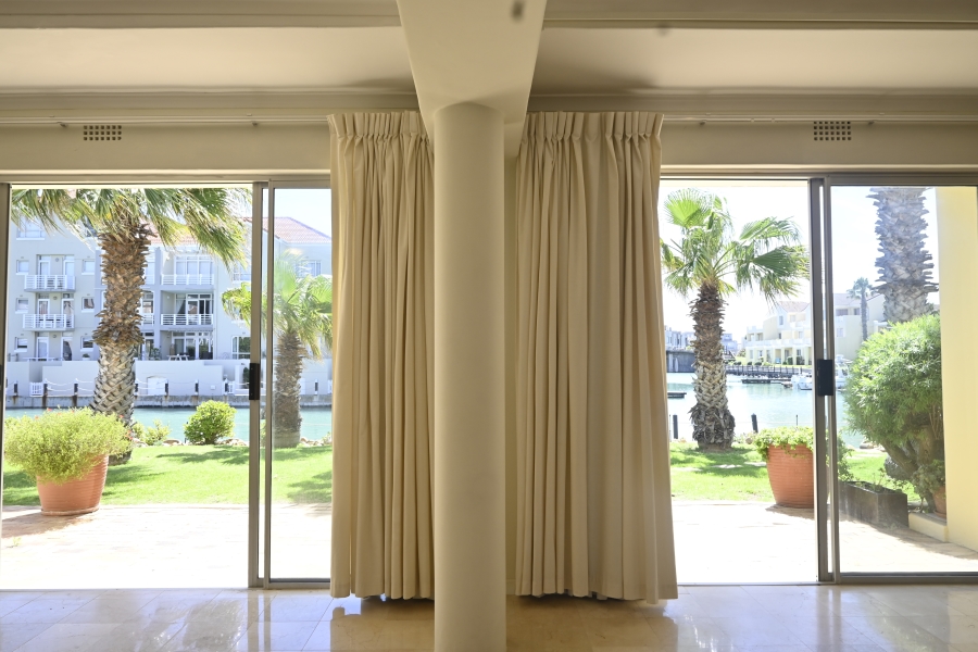 3 Bedroom Property for Sale in Harbour Island Western Cape